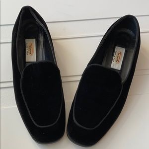 Talbots Vintage Velvet Loafers Black SZ 6.5
